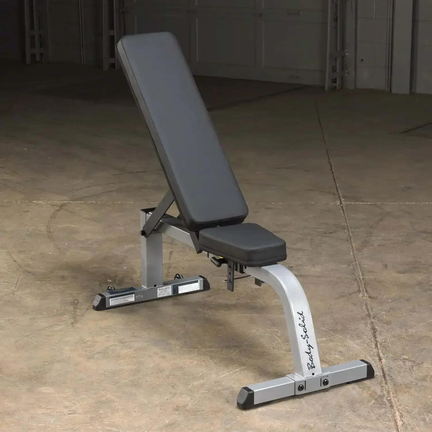 Body-Solid Hantelbank für Homegym und Studio, robustes Fitness-Kraftgerät mit verstellbarer Rückenlehne