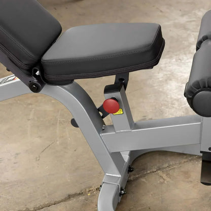 Hantelbank mit verstellbarer Rückenlehne und rotem Sicherheitshebel für Homegym & Studio