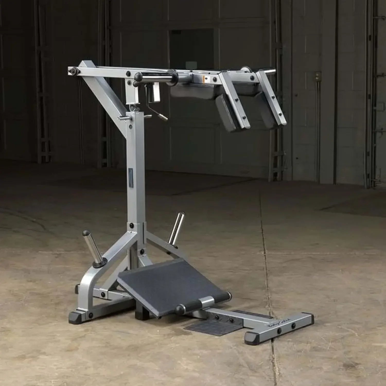 Professionelle Kraftstation für Homegym mit verstellbarer Bank und Beinpress-Funktion