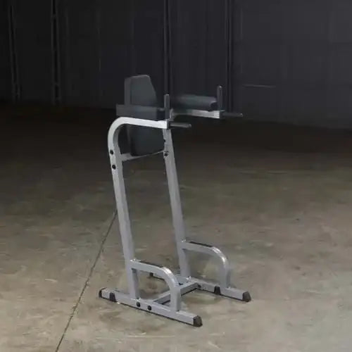 Kraftstation für Homegym mit Rückenlehne und Armstützen – ideal für Krafttraining & Fitness