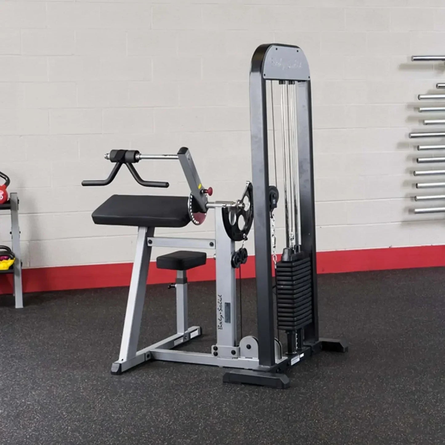 Kraftstation mit Bank und Kabelzug für Homegym & Studio Training