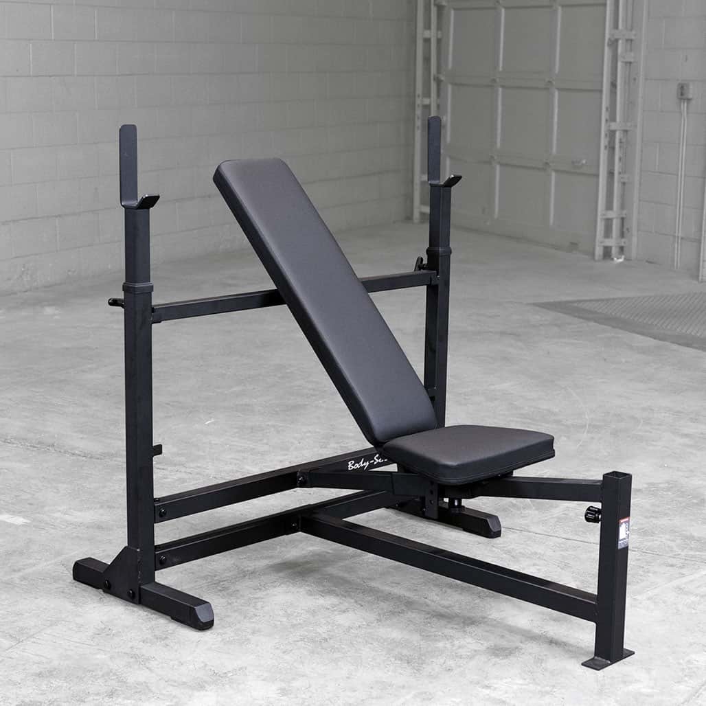 Body-Solid GDIB-46LB Black Edition mit steil gestellter Rückenlehne, ohne Beinaufsatz