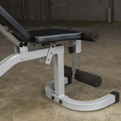 Verstellbare Hantelbank für Homegym mit gepolstertem Sitz und Rückenlehne, ideal für Krafttraining